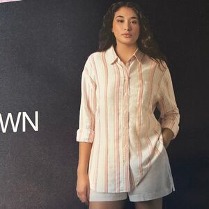 New GAP Women Button Down Shirt - White and Red
